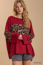 Load image into Gallery viewer, Top Long Sleeve Red with Leopard