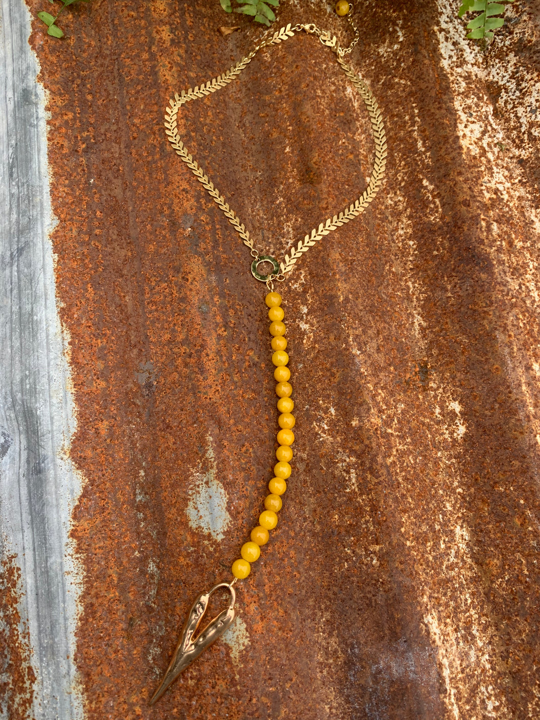 Necklace- Lariat Style Yellow Jade With Gold Heart