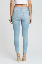 Load image into Gallery viewer, Jeans Clara High Rise Skinny Crop Light Wash