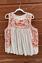 Load image into Gallery viewer, Top  Sleeveless Embroidery Gray