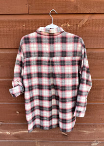 Shacket Lg Sleeve, Button Black and Pink Plaid