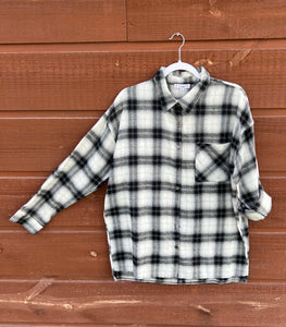 Shacket Lg Sleeve, Button Black and White Plaid