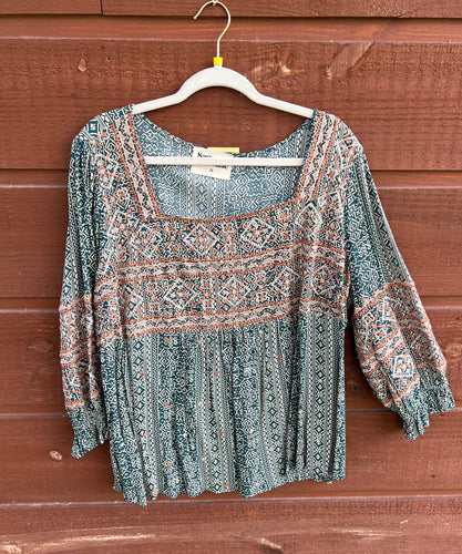 Top Square neck Embroidery Green