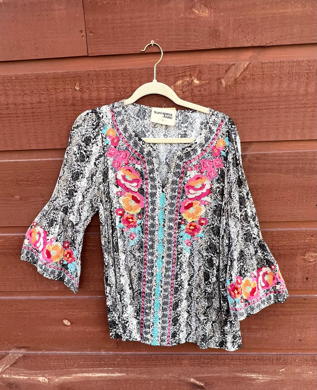 TOP - 3/4 BELL SLEEVE GRAY SNAKE COMBO WITH EMBROIDERY