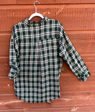 Load image into Gallery viewer, Shacket Lg Sleeve, Navy and Green Plaid