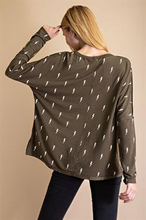 Load image into Gallery viewer, Top Long Sleeve Green w/ Lighten Bolts